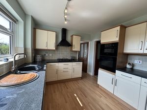 KITCHEN- click for photo gallery